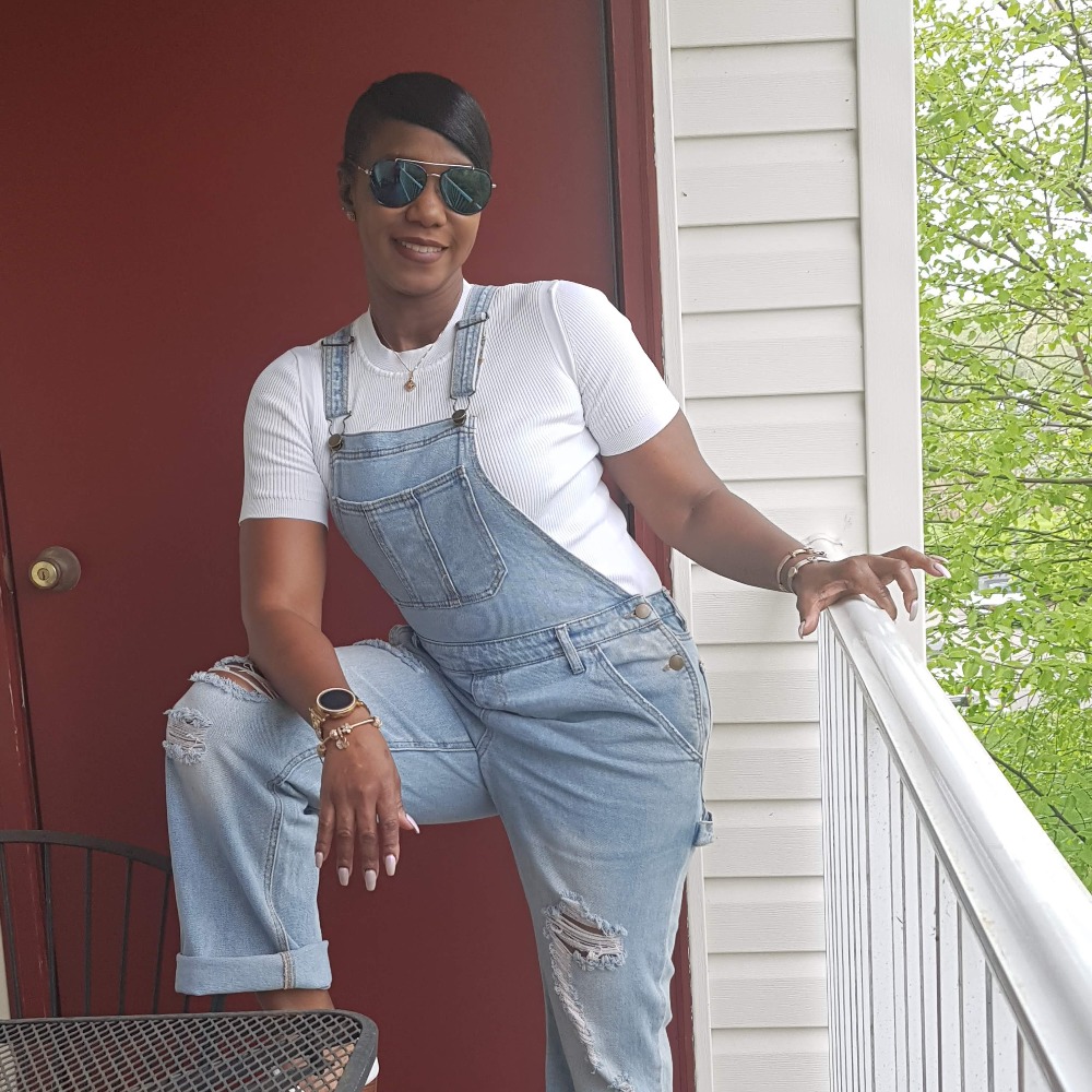 Meet your Posher, Yolande